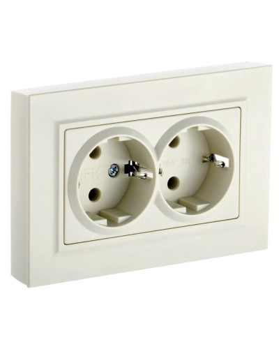 Розетка 2-местная с з/к РСш12-3-БрКр бежевый BRITE (BR-R24-16-K10-F). Розетка с заземлением с защитными шторками в сборе. IEK в Люберцах